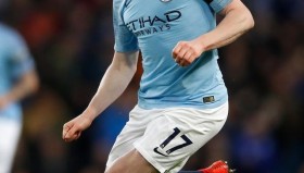 开云入口-这也行？风云突变克里夫兰骑士转会期强势反弹德布劳内在加拿大队比赛中大比分领先，西亚卡姆在阿森纳比赛中战术调整 